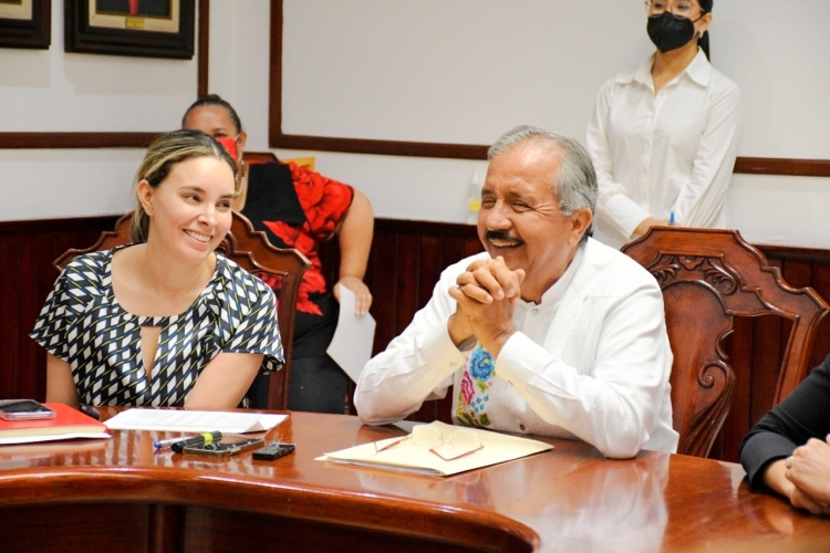 Solicita Estrada Ferreiro retiro de controversia Constitucional para pagar a viudas de polic&iacute;as