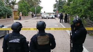 Un agente de la Polic&iacute;a Estatal Preventiva muere frente a su casa en Navolato