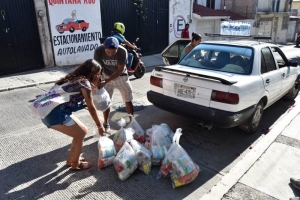 Ayuda para Acapulco: Gobierno entregar&aacute; canastas b&aacute;sicas con m&aacute;s de 20 productos