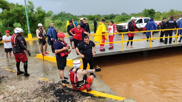 Se activa protocolo de b&uacute;squeda y rescate de persona que cay&oacute; en arroyo de Mazatl&aacute;n