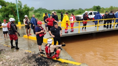 Se activa protocolo de b&uacute;squeda y rescate de persona que cay&oacute; en arroyo de Mazatl&aacute;n
