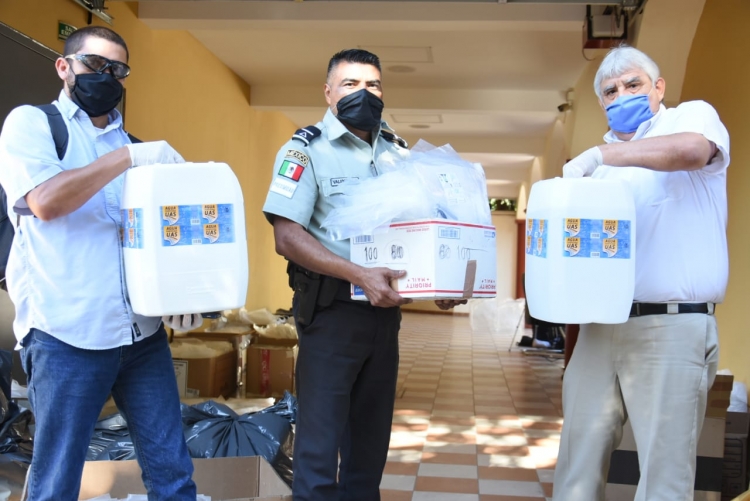 Por tercera ocasi&oacute;n la UAS hace entrega de material sanitizante a instituciones