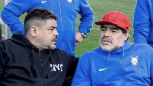Anuncian en Italia la muerte del hermano de Diego Maradona
