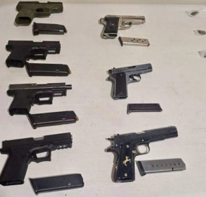 Tras un cateo al penal de Aguaruto aseguran armas, tel&eacute;fonos y otras sustancias il&iacute;citas