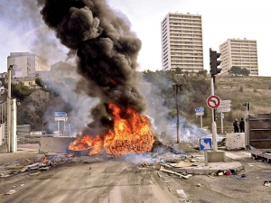 Pese a protestas, aprueban en Francia reforma a pensiones