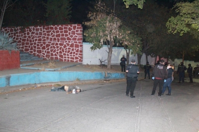 A las puertas de la Escuela Normal dejan a un hombre asesinado, en  Culiac&aacute;n