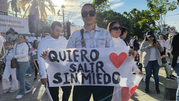 M&aacute;s de 20 mil personas marchan por la Paz en Culiac&aacute;n; aseguran estar hartos de vivir con miedo