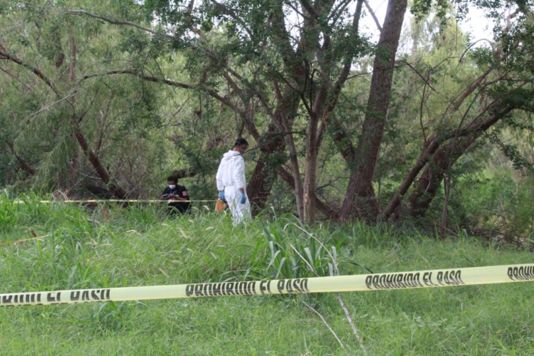 Descubren cuerpo en descomposici&oacute;n y con balazo en la cabeza en la ribera del R&iacute;o Tamazula