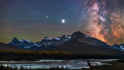 Se trata de la "gran conjunci&oacute;n" de J&uacute;piter y Saturno, un fen&oacute;meno en el que estos dos planetas estar&aacute;n alineados de tal manera que parecer&aacute; que forman un planeta "doble".