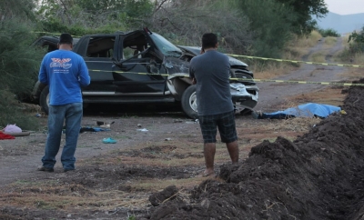 Padre de familia muere tras volcar su veh&iacute;culo en autopista Benito Ju&aacute;rez, en Navolato