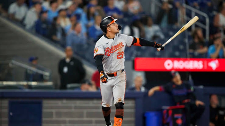 Transfieren Orioles al sonorense Ram&oacute;n Ur&iacute;as a Houston