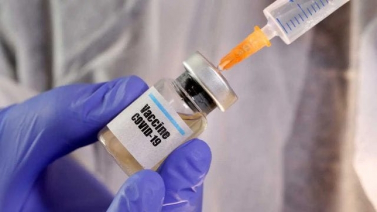 La vacuna contra el coronavirus debiera aplicarse a trav&eacute;s del sistema de salud p&uacute;blica: Encinas