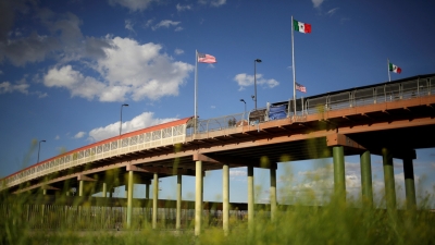 Vista general del puente fronterizo Paso del Norte, Ciudad Ju&aacute;rez, M&eacute;xico