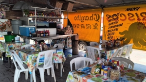 Sin apoyos gubernamentales y sin ventas comerciantes de Navolato sobreviven en el mercado comercial