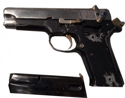 Aseguran a un adolescente paseanso con arma de fuego corta