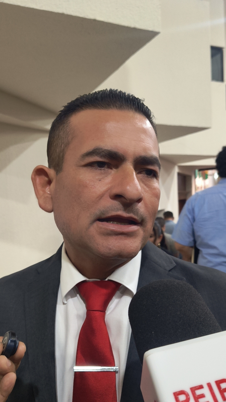 Analizan nuevas facilidades de recaudaci&oacute;n y obra p&uacute;blica en Navolato; iluminar&aacute;n embarcaderos: alcalde Jorge Boj&oacute;rquez