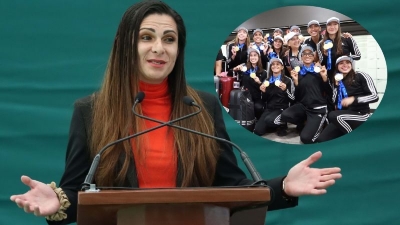 Ana Gabriela Guevara, titular de la Conade, contradice a medallistas de nataci&oacute;n art&iacute;stica: "Por m&iacute; que vendan calzones"
