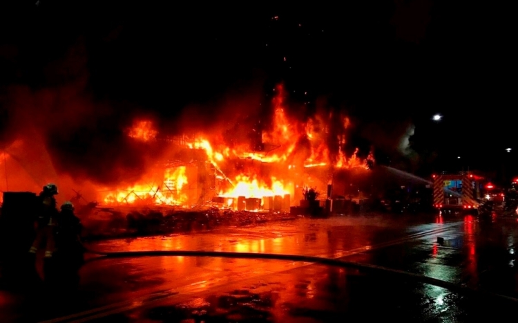 Al menos 46 personas mueren en un incendio en Taiw&aacute;n