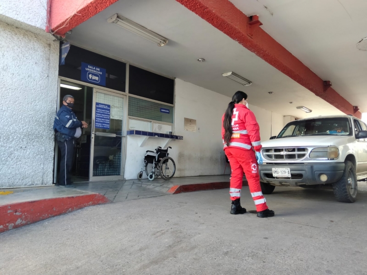Con herida por bala perdida llega mujer a Cruz Roja de Culiac&aacute;n