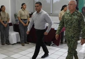 Garc&iacute;a Harfuch y el Titular del Ej&eacute;rcito se re&uacute;nen en Michoac&aacute;n para atender extorsiones a productores de lim&oacute;n