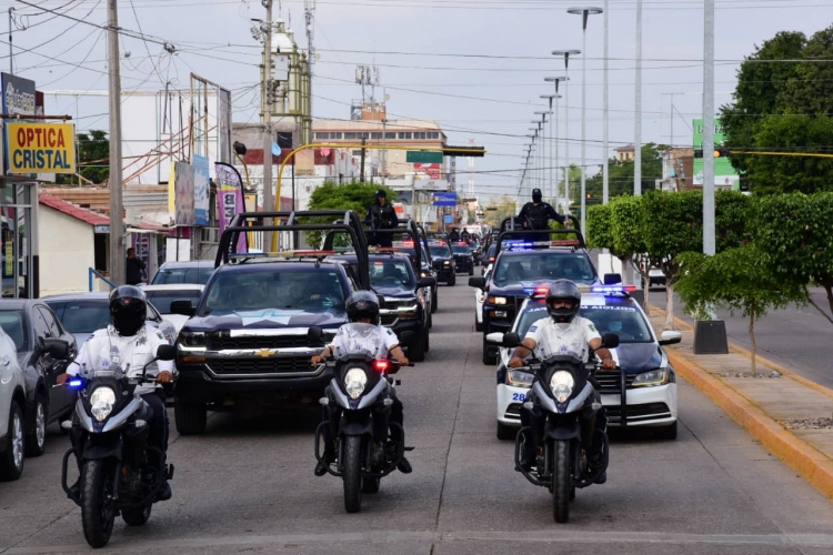 M&aacute;s de 300 elementos policiales vigilan Salvador Alvarado en operativo Guadalupe-Reyes
