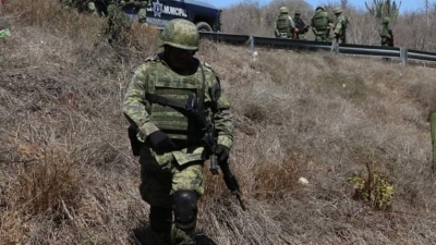 Balacera entre militares y hombres armados deja un saldo de 3 personas muertas, en 'El Quemadito', Culiac&aacute;n
