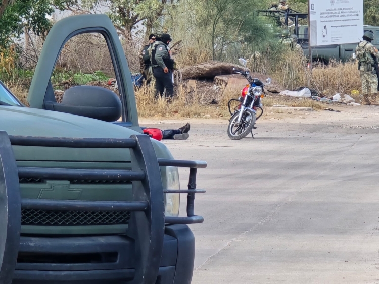 Motociclista es asesinado a balazos en Valle Alto en Culiac&aacute;n