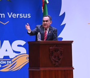 A trav&eacute;s del Rector, la UAS gestiona permanentemente para cumplir con los objetivos y compromisos con los universitarios