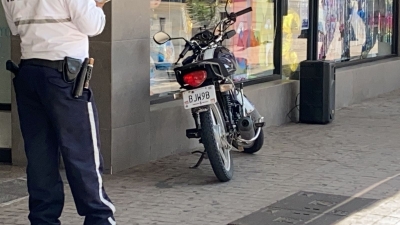 Unos 13 veh&iacute;culos que no siguieron el reglamento de estacionamiento fueron asegurados: SSyTM