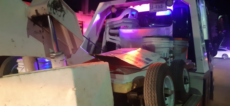 La SSyTM retir&oacute; objetos que apartaban lugar de estacionamiento por fuera del estadio de b&eacute;isbol