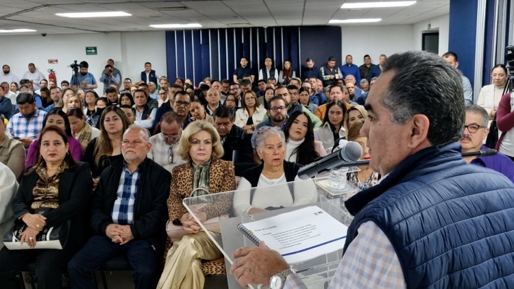 Con un llamado a la unidad y la inclusi&oacute;n, se reuni&oacute; el Rector Jes&uacute;s Madue&ntilde;a con funcionarios y directores para proyectar la agenda del 2025