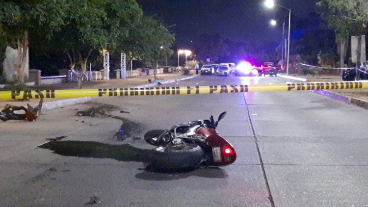Repartidor de pizzas muere al derrapar en su moto sobre el Malec&oacute;n Nuevo de Culiac&aacute;n
