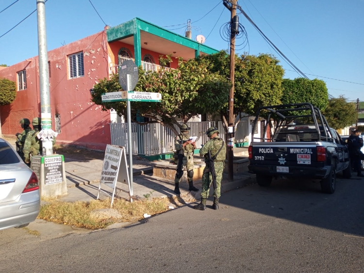 Muere adulto mayor por asfixia al incendiarse su domicilio en la colonia Miguel Alem&aacute;n.