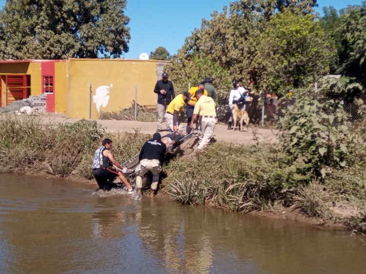 Localizan a un hombre flotando en el canal de riego de Las Trancas en Navolato