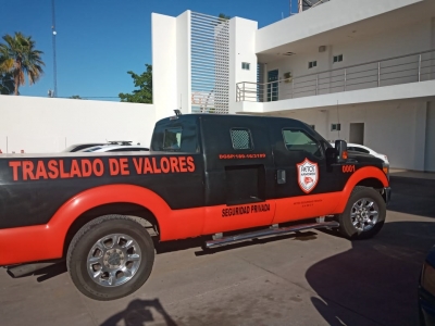 Guardia Nacional detiene a tres personas que trasladaban 10 mdp, en Guasave