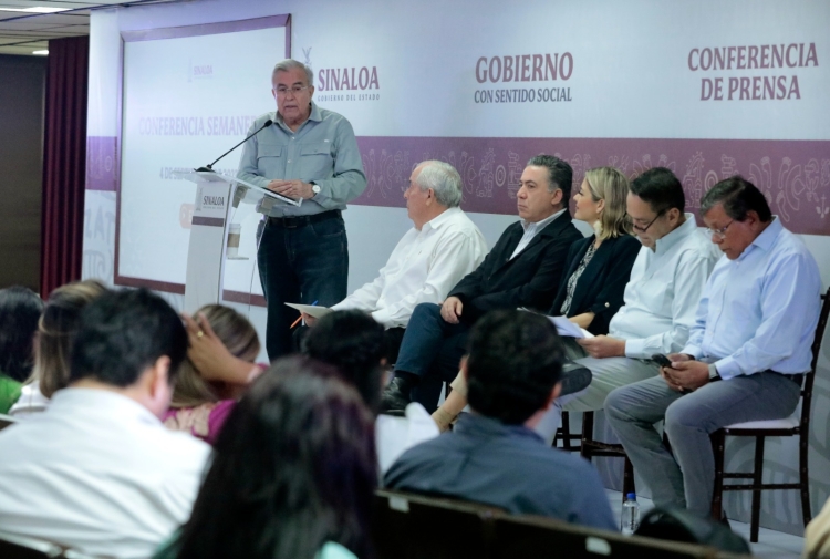 Gobernador no quiere polic&iacute;as encapuchados ni en grandes veh&iacute;culos blindados en la calle porque dan miedo a la poblaci&oacute;n