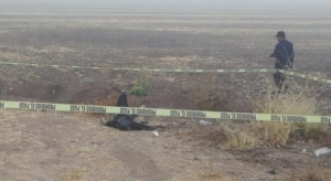Ejecutan a un hombre y tiran su cuerpo a orilla de carretera, en Angostura