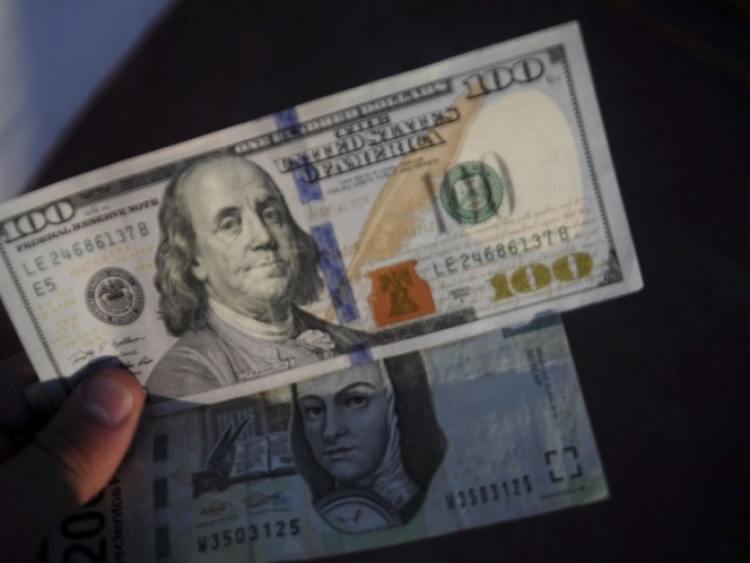 Precio del peso abre esta semana con p&eacute;rdida de 0.30%