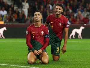 &iexcl;Cristiano Ronaldo aumenta leyenda! Doblete y Portugal va a Eurocopa 2024