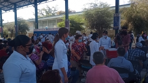 Maestros recibir&aacute;n segunda dosis de la vacuna, asegur&oacute; el SNTE 53