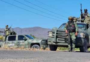 Criminales despojan camioneta a elementos de la Guardia Nacional, en La Laguna de Canachi, al Sur de Culiac&aacute;n