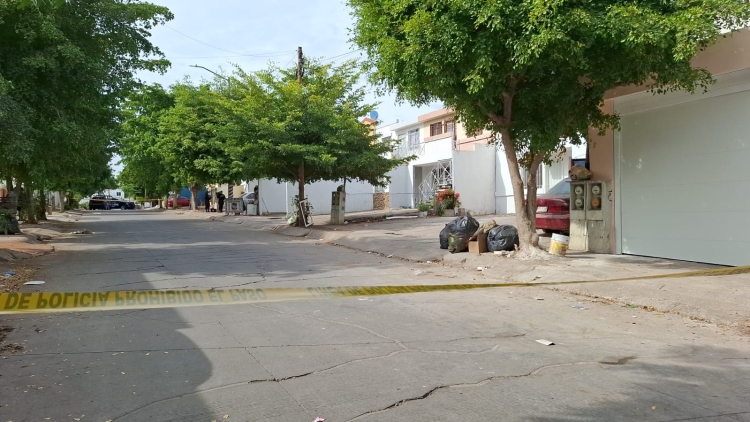 RESUMEN: 2 personas asesinadas, 2 'levantadas' y 13 autos robados en Sinaloa, el saldo rojo del 01 Diciembre 2025