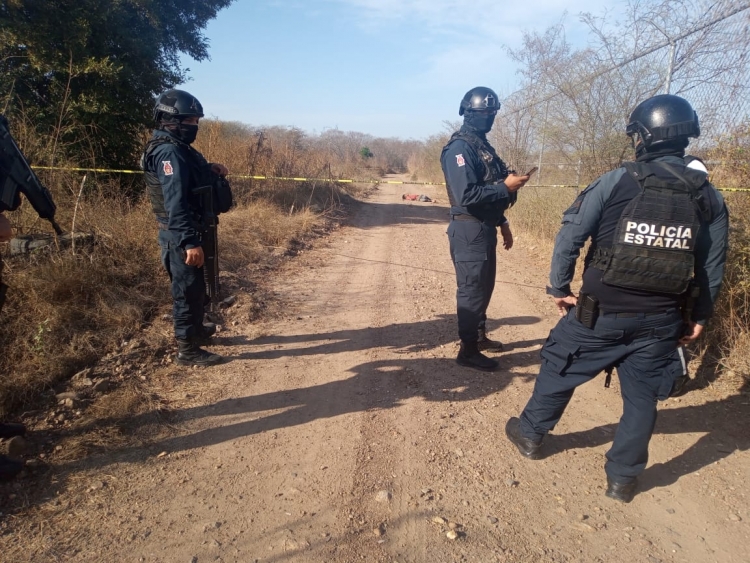 Hallan asesinado a un hombre a un costado de la pensi&oacute;n gr&uacute;as Culiac&aacute;n