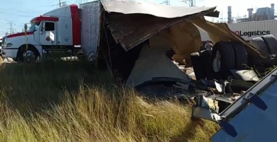 &iexcl;Embiste tren a tr&aacute;iler en la zona sur del estado!