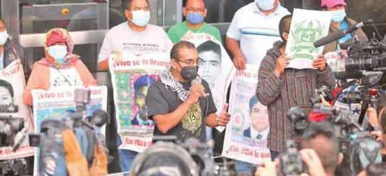 6 A&Ntilde;OS DEL CASO IGUALA: Una llamada cambi&oacute; el destino de los 43 de Ayotzinapa