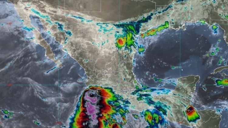 Clima en M&eacute;xico: Cicl&oacute;n "Javier" se debilita, pero mantendr&aacute; lluvias en el Pa&iacute;s