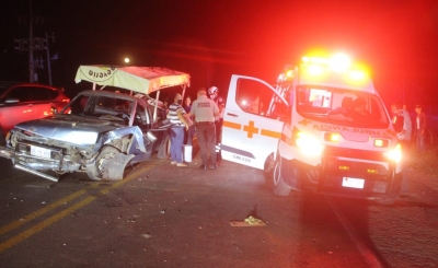 Cinco personas resultaron lesionadas en un accidente en la carretera M&eacute;xico 15 al norte de Culiac&aacute;n