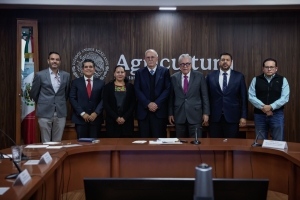 El Gobernador Rocha se re&uacute;ne con el secretario de Agricultura Federal Julio Berdegu&eacute;
