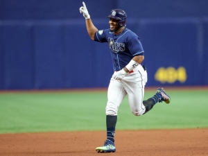 Yandy D&iacute;az comanda triunfo de Rays sobre los Mellizos de Minnesota