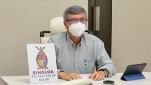 Secretario de Salud, Dr. Efr&eacute;n Encinas Torres